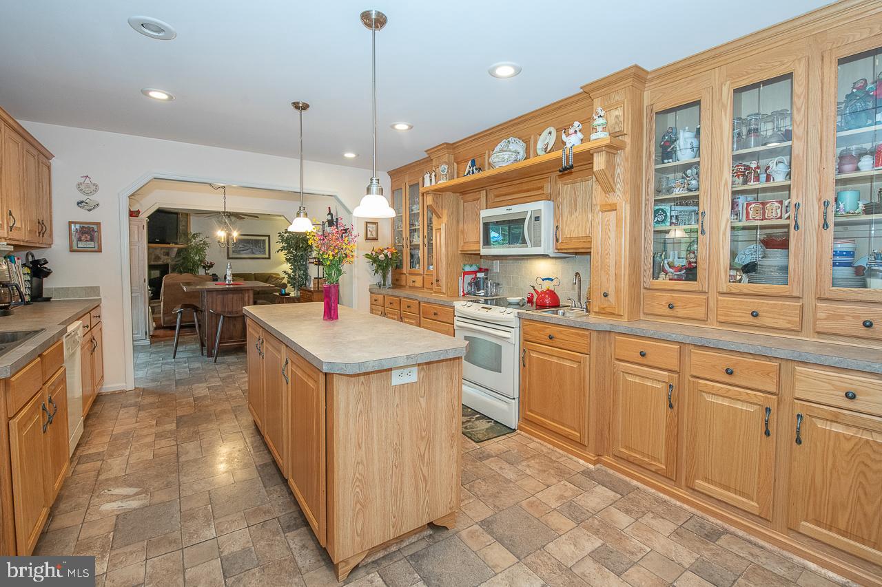 16 Kirk Road Garnet Valley, PA 19060 - Photo 12 of 35 Gallery Image 12