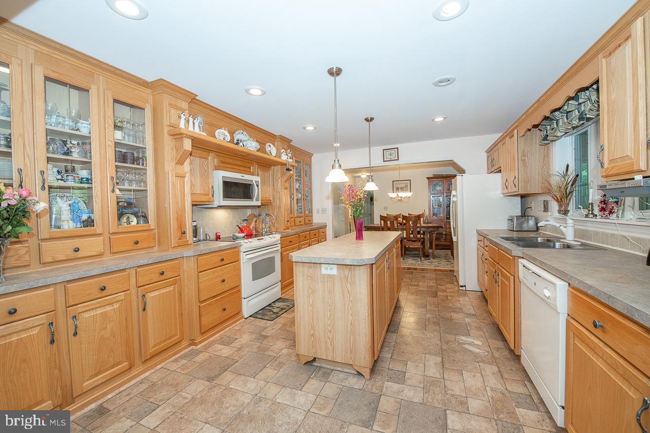 16 Kirk Road Garnet Valley, PA 19060 - Photo 13 of 35 Gallery Image 13