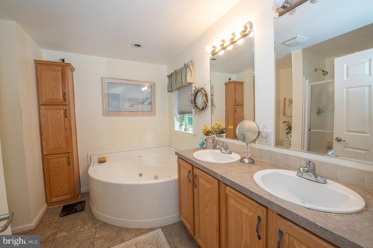 16 Kirk Road Garnet Valley, PA 19060 - Photo 20 of 35 Main Bathroom