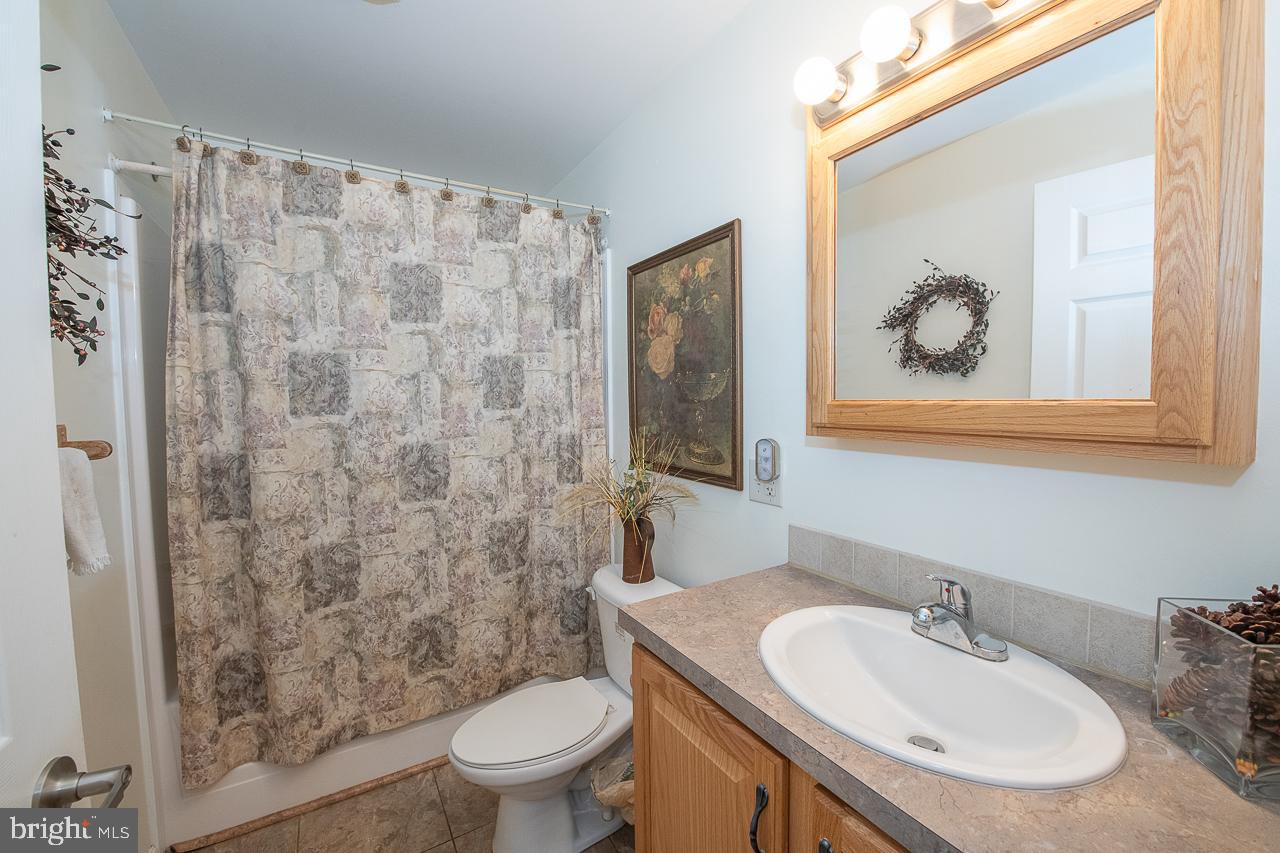 16 Kirk Road Garnet Valley, PA 19060 - Photo 24 of 35 Full Hall Bath