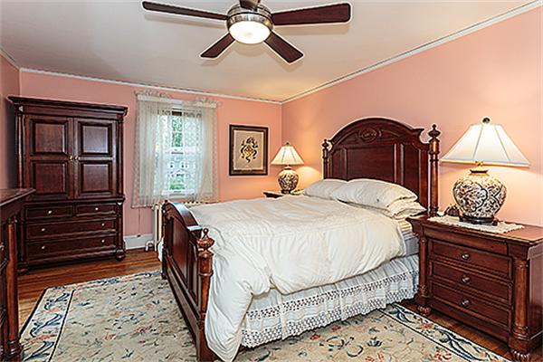 95 Bow Road Belmont, MA 02478 - Photo 11 of 21