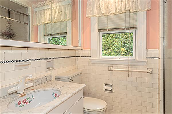 95 Bow Road Belmont, MA 02478 - Photo 12 of 21