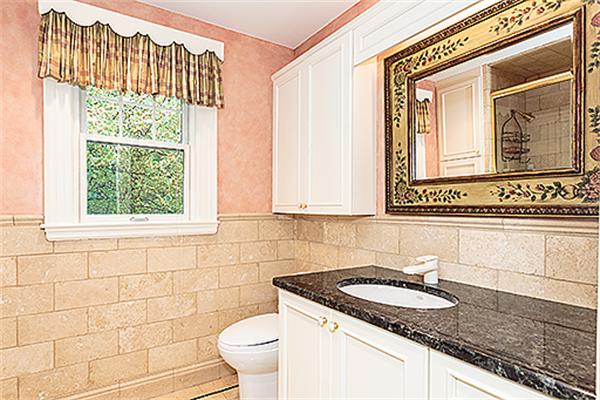 95 Bow Road Belmont, MA 02478 - Photo 13 of 21