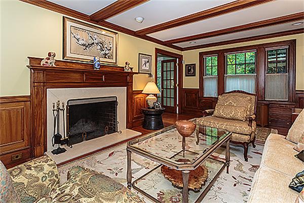 95 Bow Road Belmont, MA 02478 - Photo 4 of 21