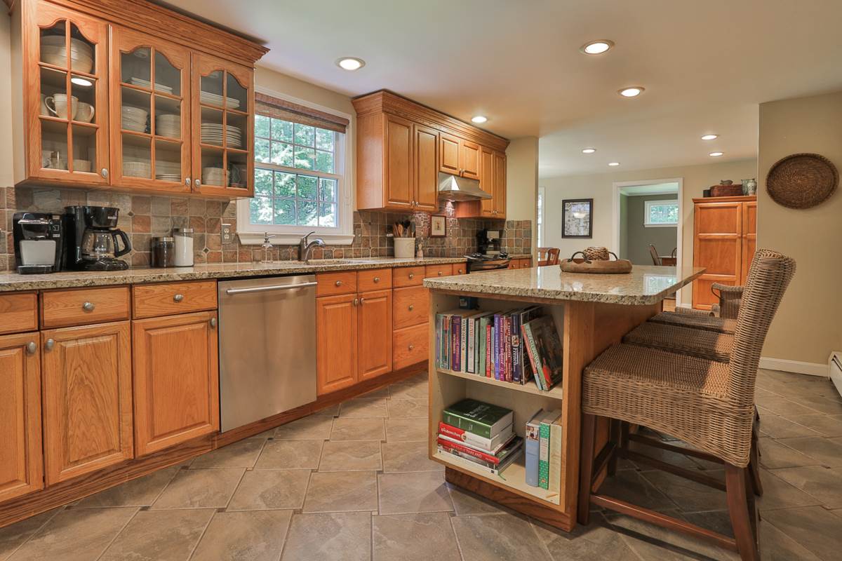 13 Ravine Road Amherst, NH 03031 - Photo 2 of 40