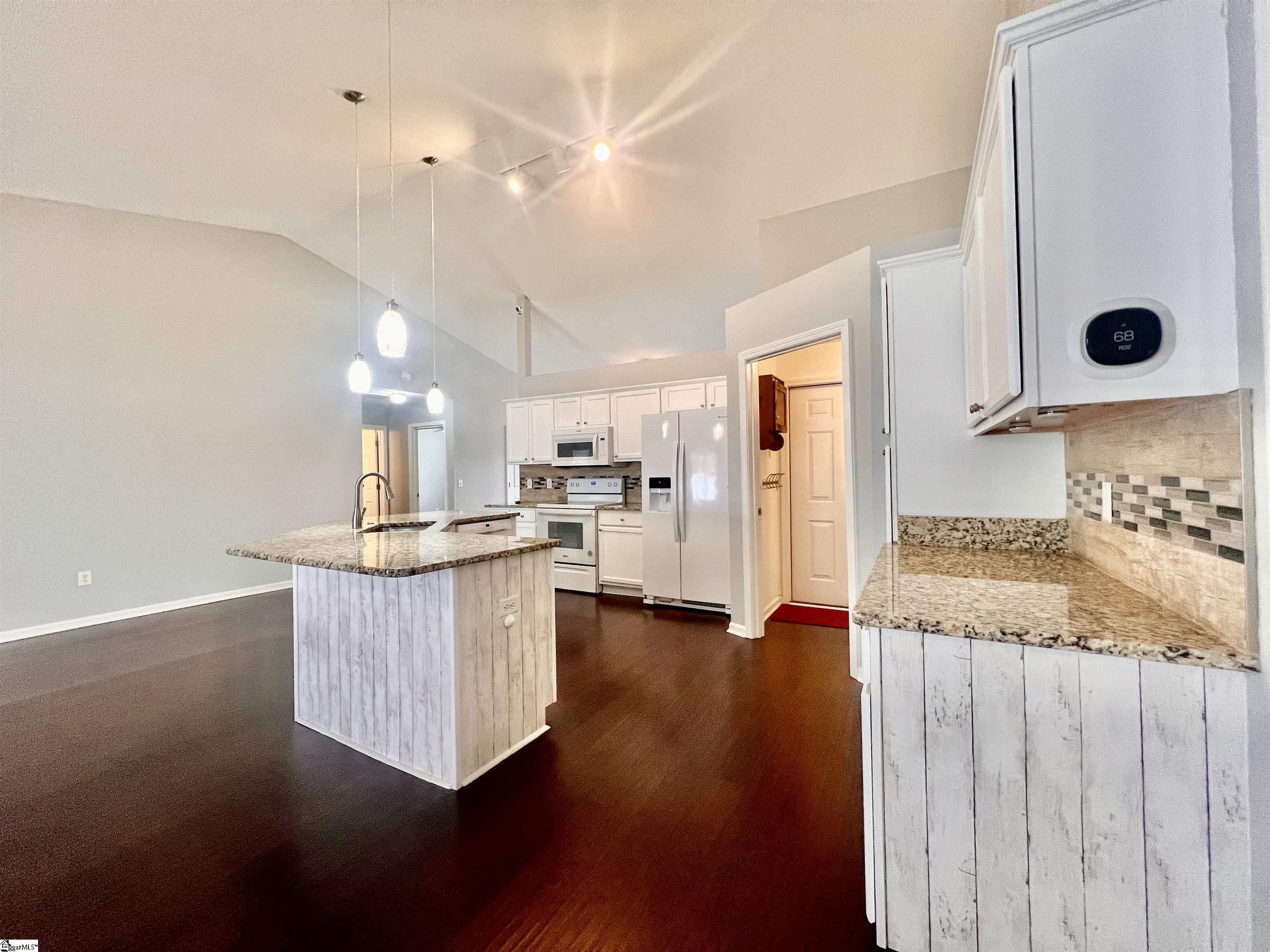 202 Catterick Way Fountain Inn, SC 29644 - Photo 8 of 27 Gallery Image 8