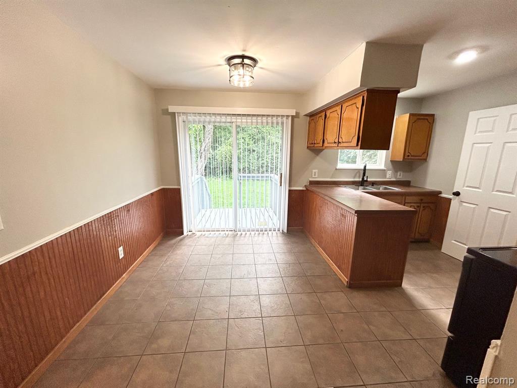 5801 Western Road Flint, MI 48506 - Photo 6 of 17 Gallery Image 6