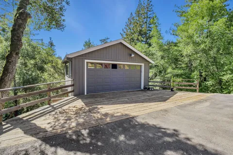 a view of backyard of house