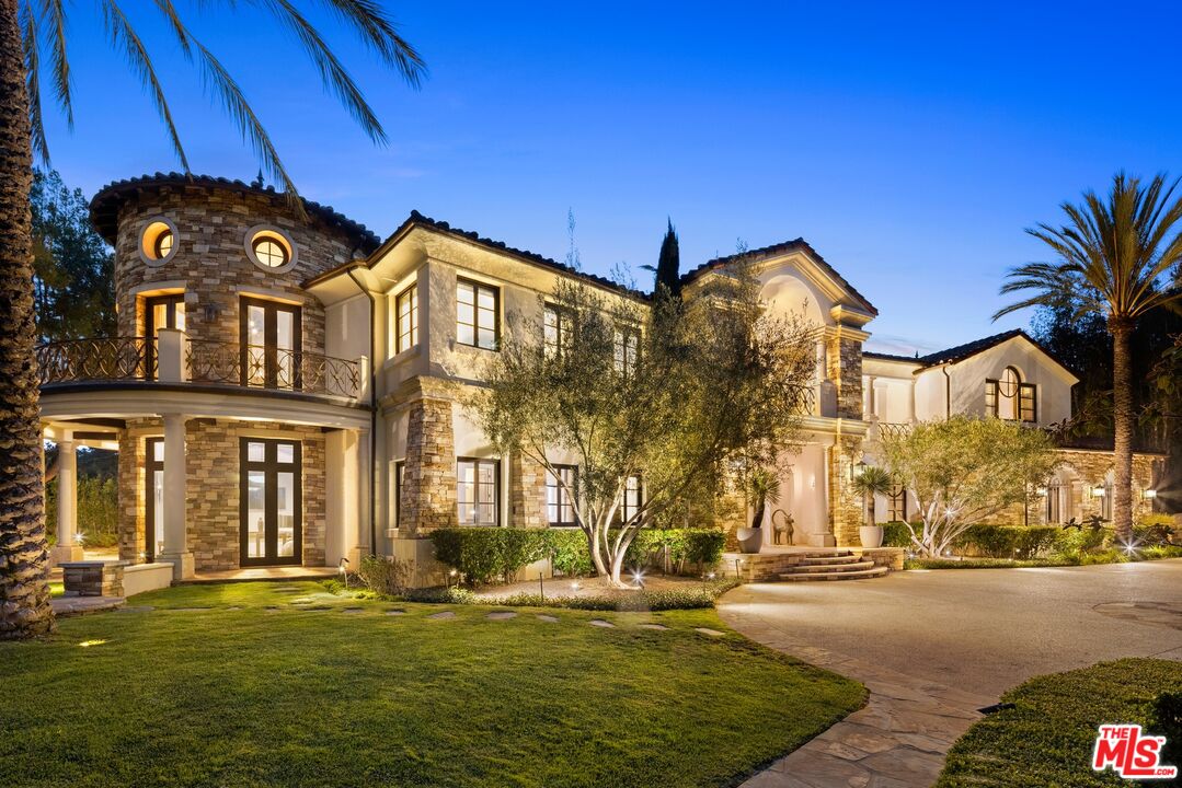 12705 Chalon Road Los Angeles, CA 90049 - Photo 4 of 47