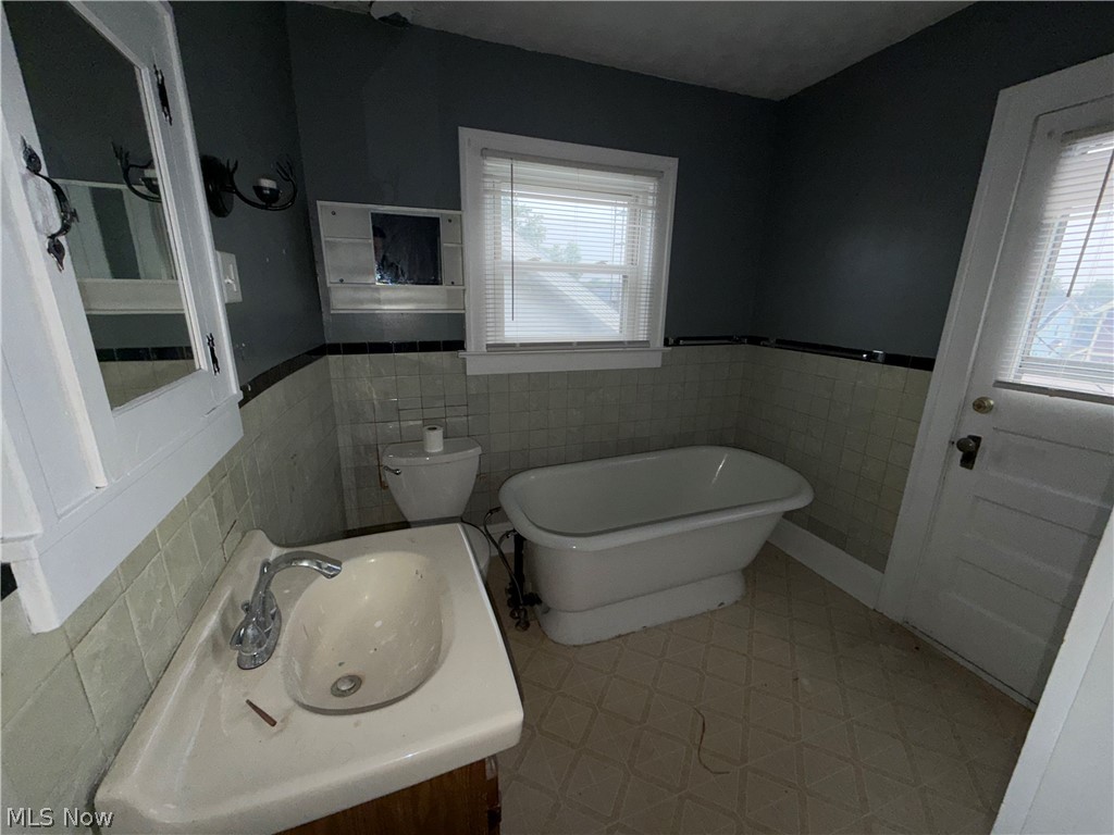 2406 Nicholas Place Northwest Canton, OH 44708 - Photo 23 of 30 Gallery Image 23