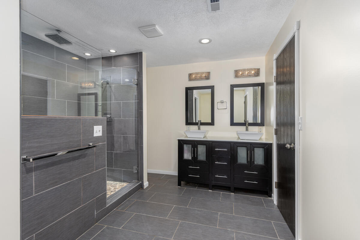 10273 Burgundy Boulevard Dimondale, MI 48821 - Photo 14 of 22 IMG_1016