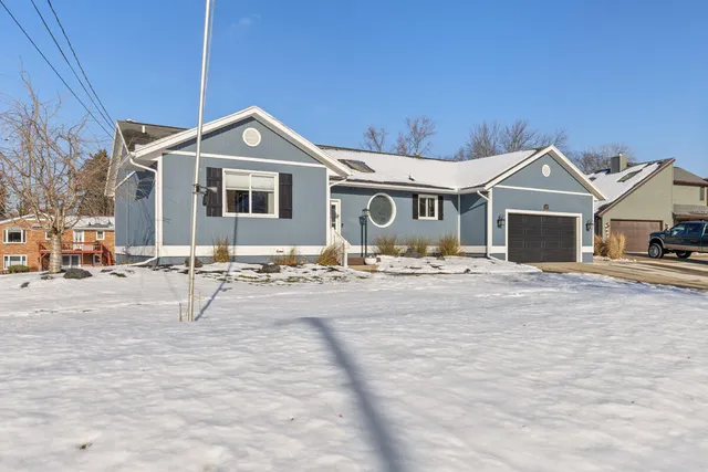 $355,000 | 10273 Burgundy Boulevard, Dimondale, MI 48821