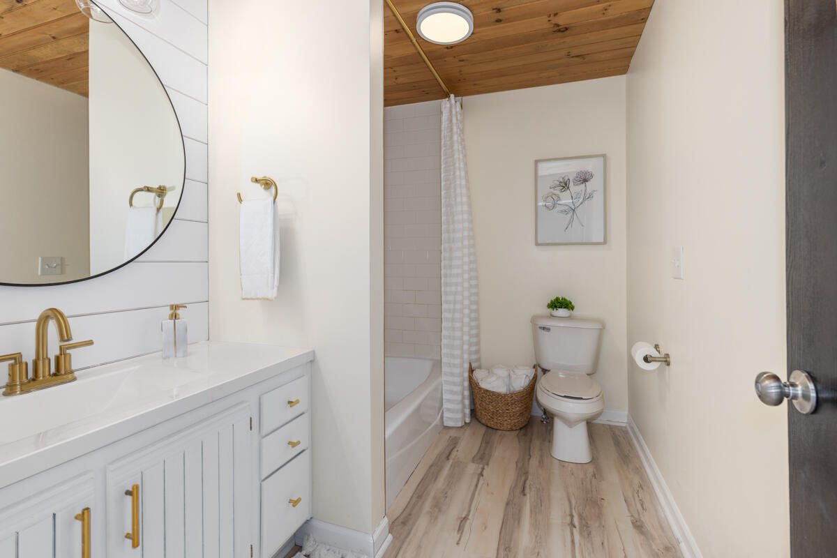 10273 Burgundy Boulevard Dimondale, MI 48821 - Photo 9 of 22 IMG_1010