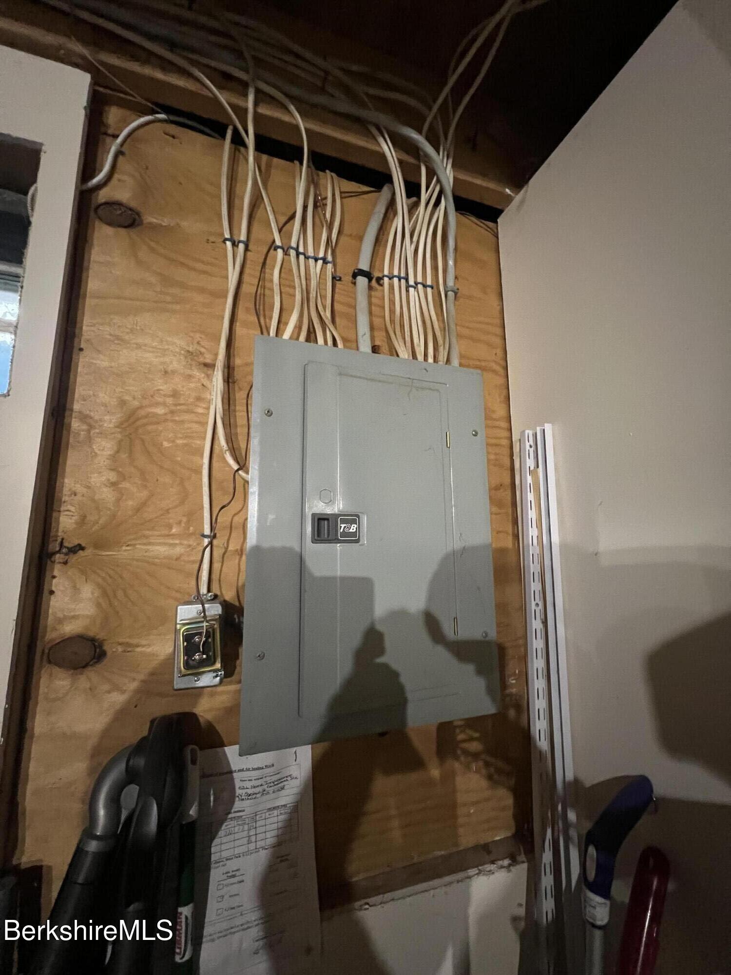 215 Partridge Road Pittsfield, MA 01201 - Photo 36 of 38 Photo Sep 02 2025, 10 57 19 AM