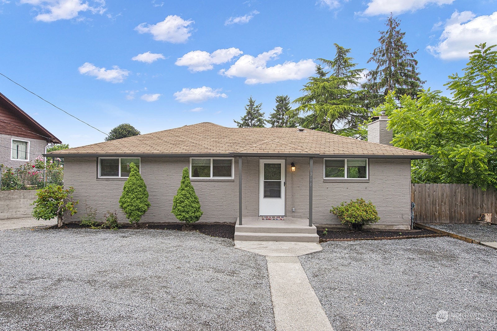 260 Taylor Avenue Northwest Renton, WA 98057 - Photo 1 of 26 front view of a house