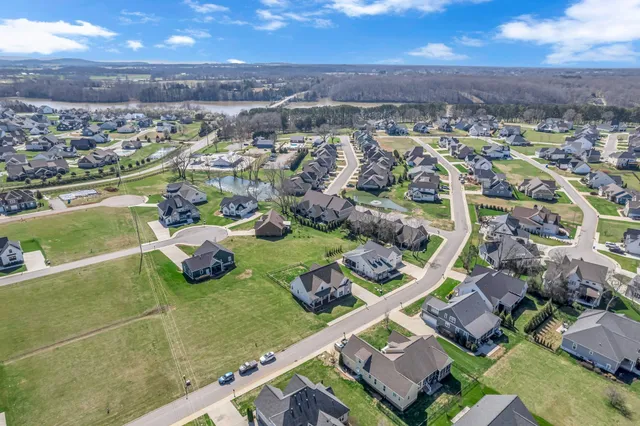 $610,000 | 214 River Watch Way, Winchester, TN 37398