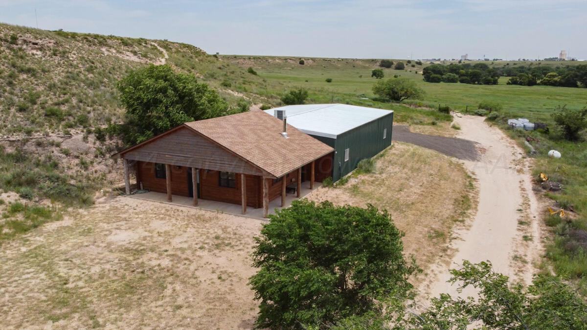 21401 Hope Road Canyon, TX 79015 - Photo 87 of 112 21401_Hope_Rd_080_Hangout
