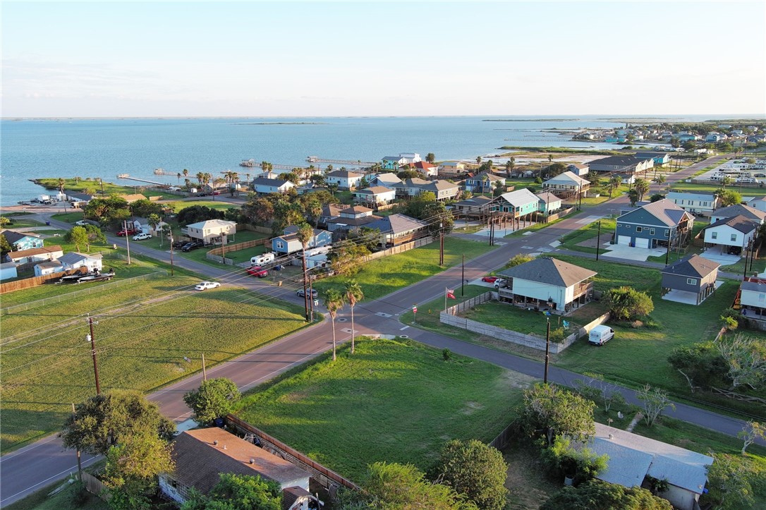 3626 Laguna Shores Road Corpus Christi, TX 78418 - Photo 4 of 12