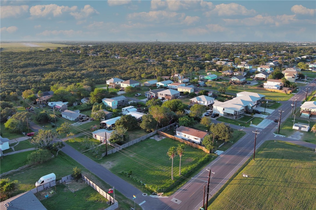 3626 Laguna Shores Road Corpus Christi, TX 78418 - Photo 5 of 12