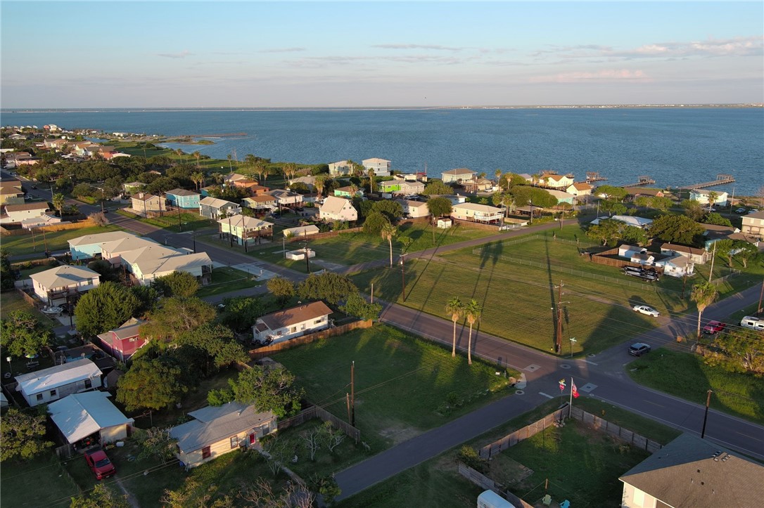 3626 Laguna Shores Road Corpus Christi, TX 78418 - Photo 6 of 12