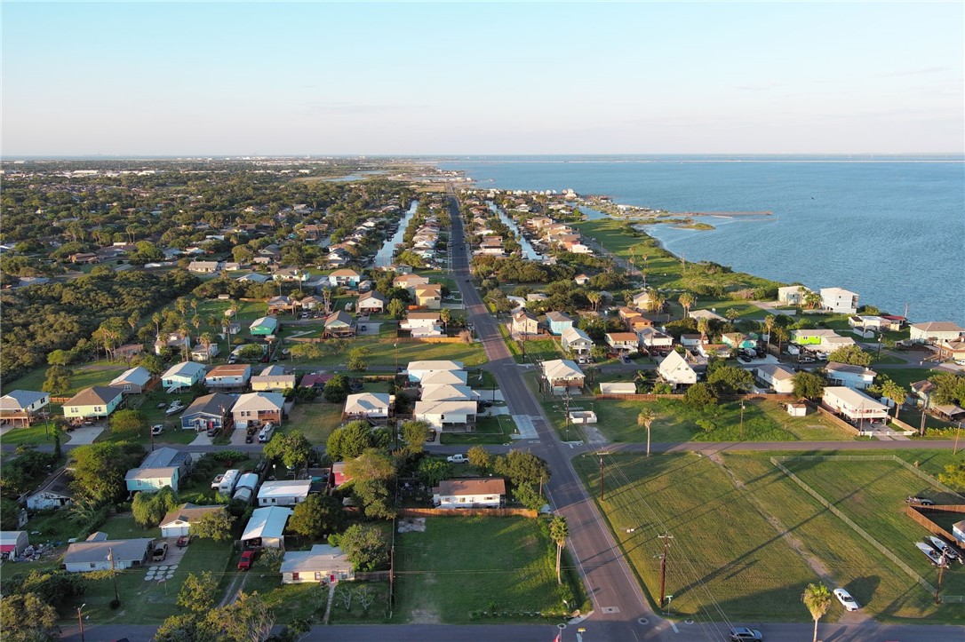 3626 Laguna Shores Road Corpus Christi, TX 78418 - Photo 7 of 12