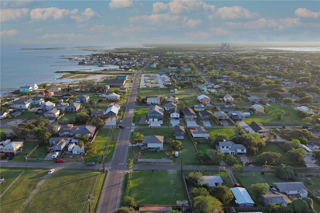 3626 Laguna Shores Road Corpus Christi, TX 78418 - Photo 10 of 12