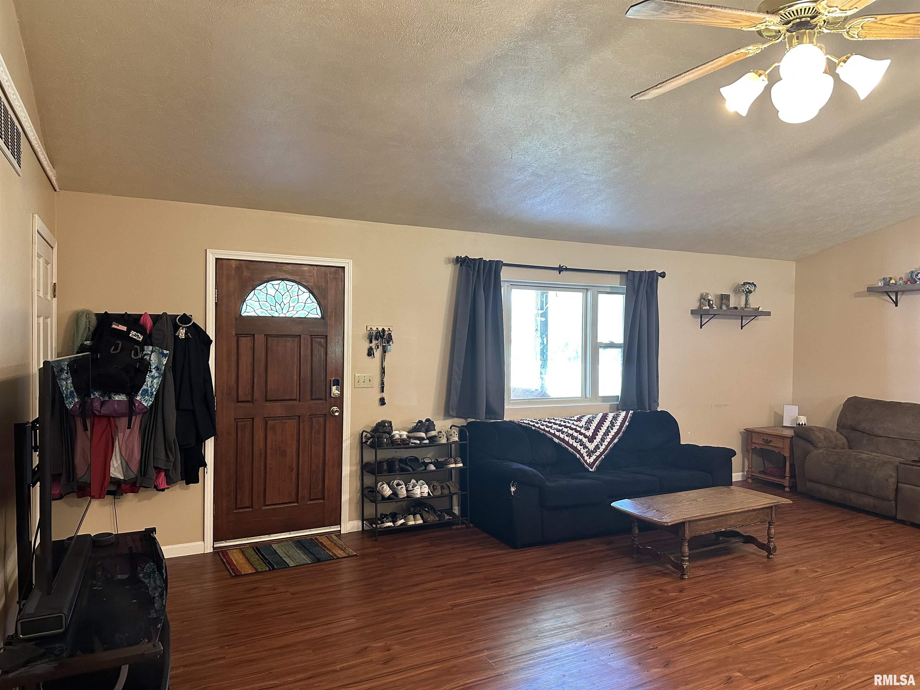 1514 Water Plant Road Murphysboro, IL 62966 - Photo 5 of 80