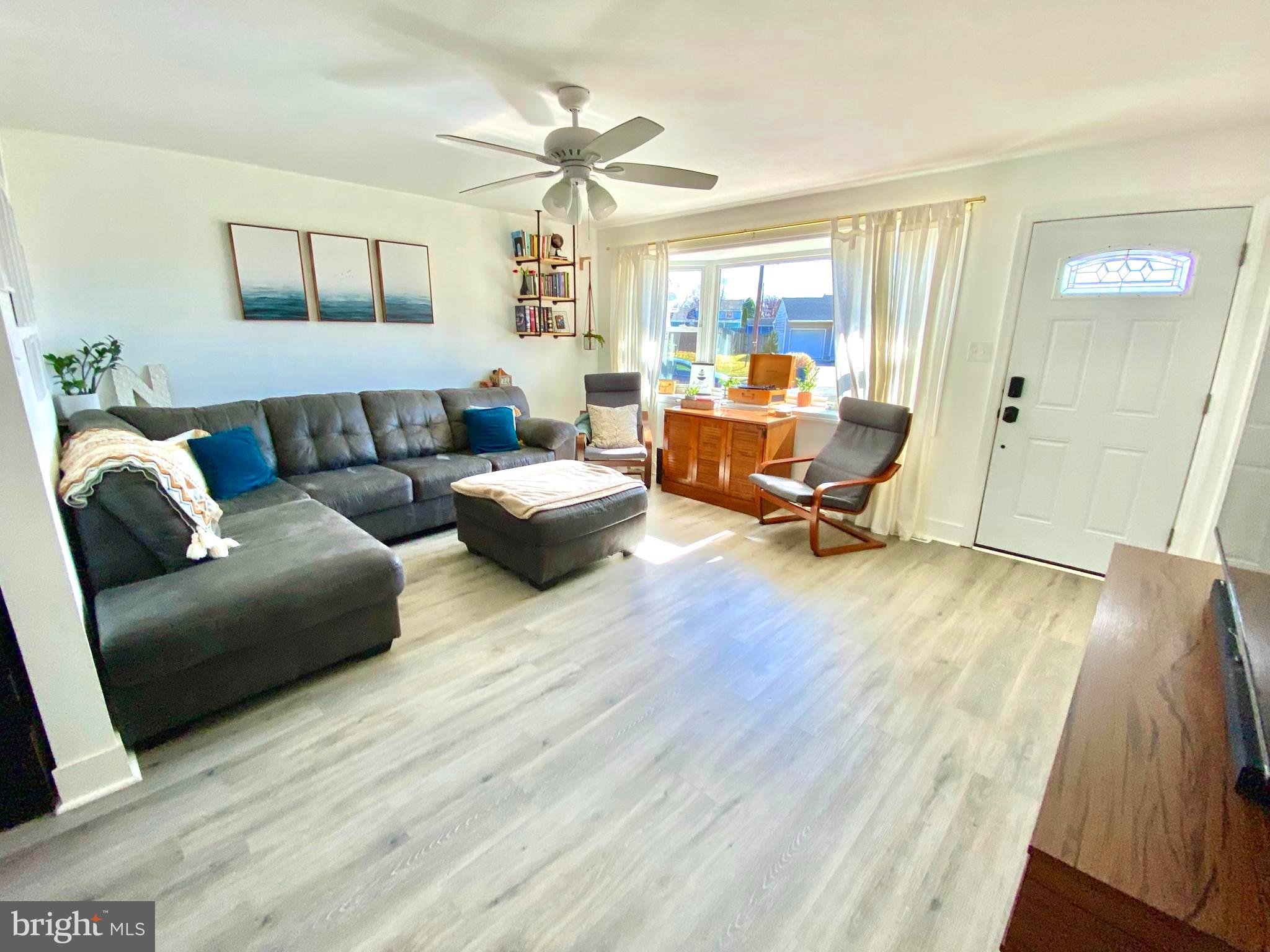 602 Vassar Road Wenonah, NJ 08090 - Photo 4 of 21 Living room