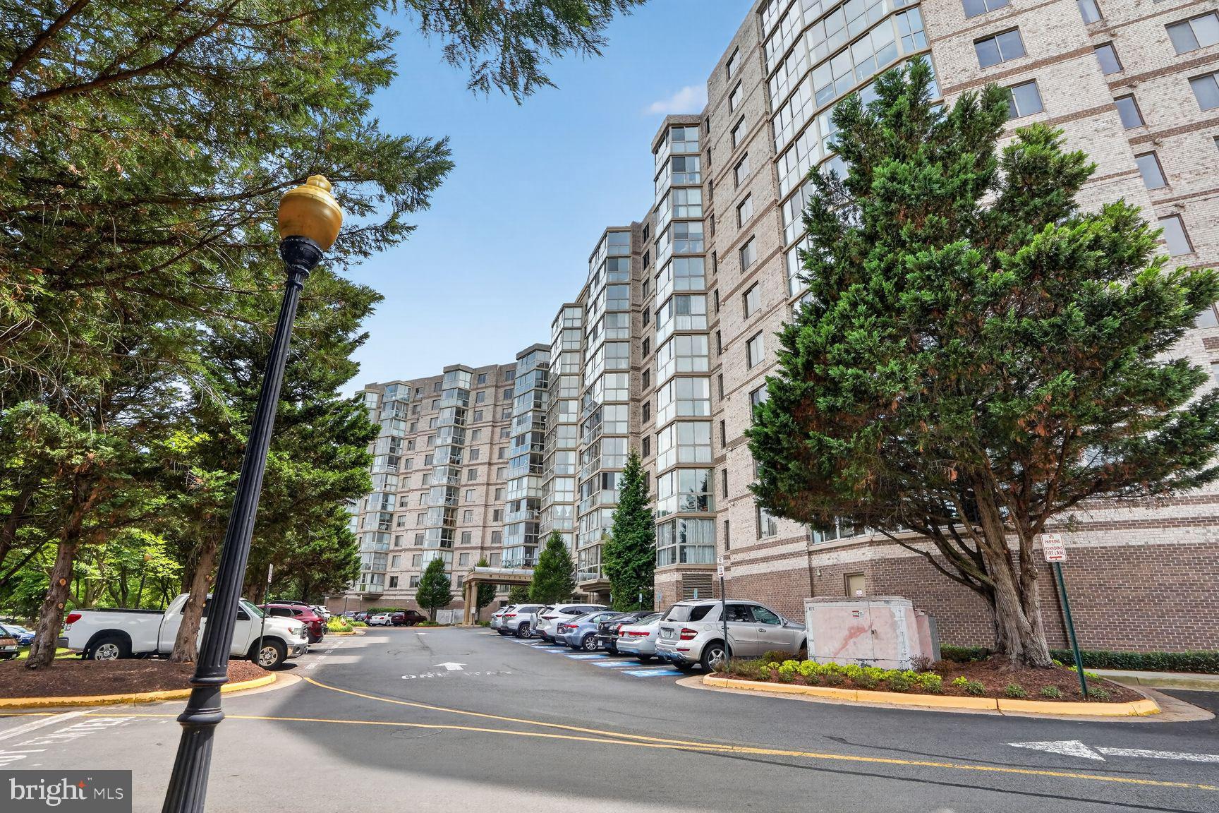 19385 Cypress Ridge Terrace, Unit 903 Leesburg, VA 20176 - Photo 1 of 37 Riverbend condo at Lansdowne Woods