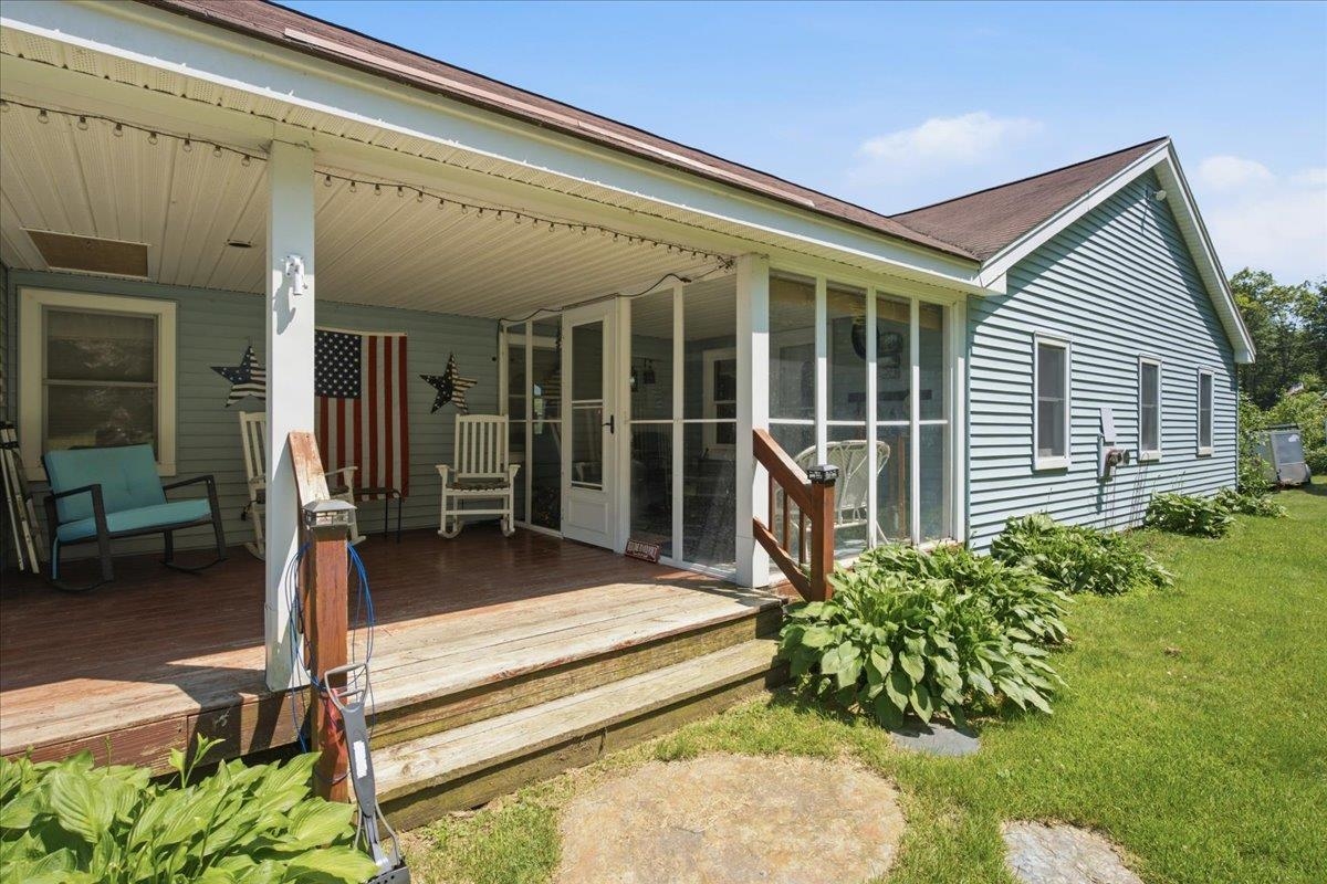1253 Old West Road Arlington, VT 05250 - Photo 4 of 38