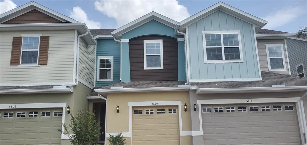 5810 Spotted Harrier Way Lithia, FL 33547 - Photo 1 of 1 a view of a house with a entrance