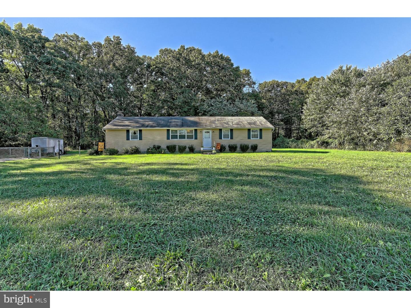 417 Three Bridge Road Newfield, NJ 08344 - Photo 2 of 23