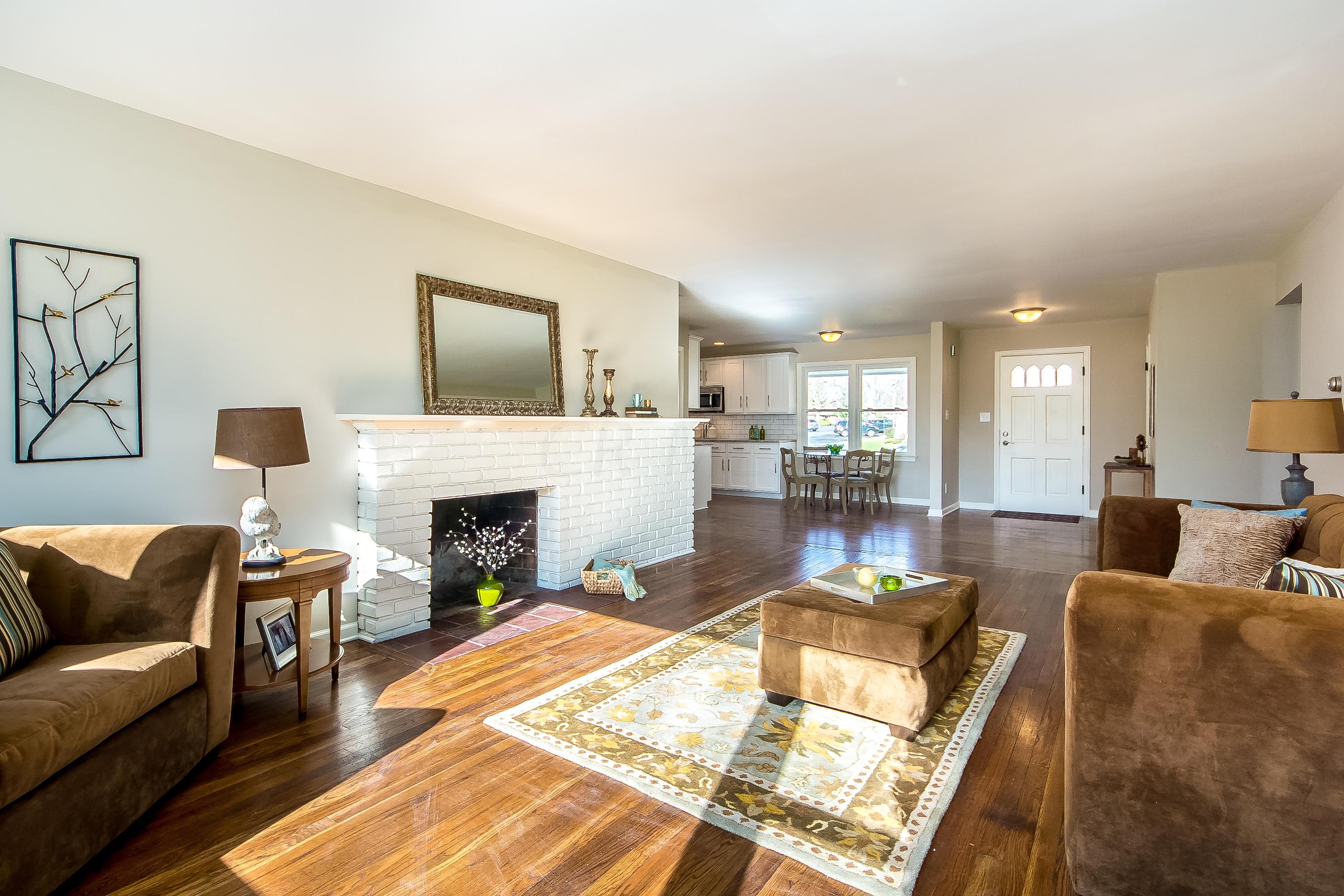 2279 Lytham Road Columbus, OH 43220 - Photo 8 of 27