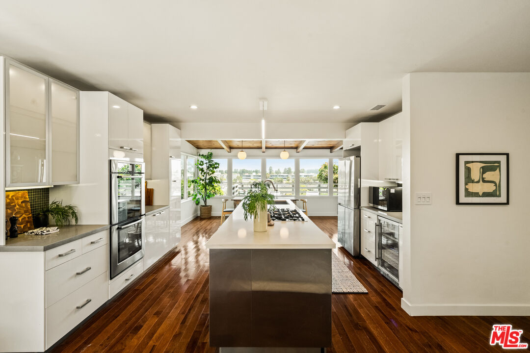 7406 Earldom Avenue Playa del Rey, CA 90293 - Photo 14 of 61 Gallery Image 14