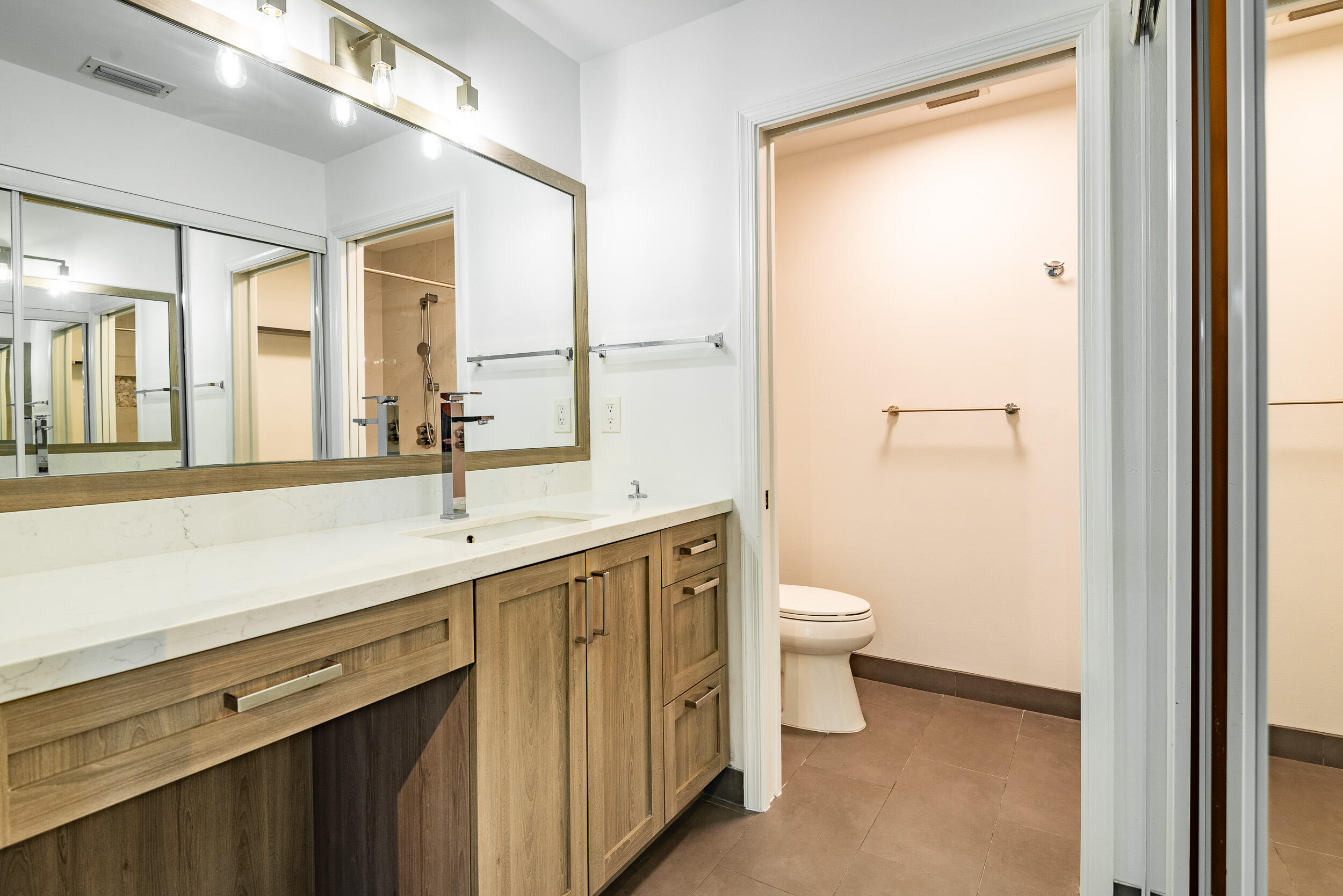 380 Northwest 67th Street, Unit J204 Boca Raton, FL 33487 - Photo 29 of 43 204-32