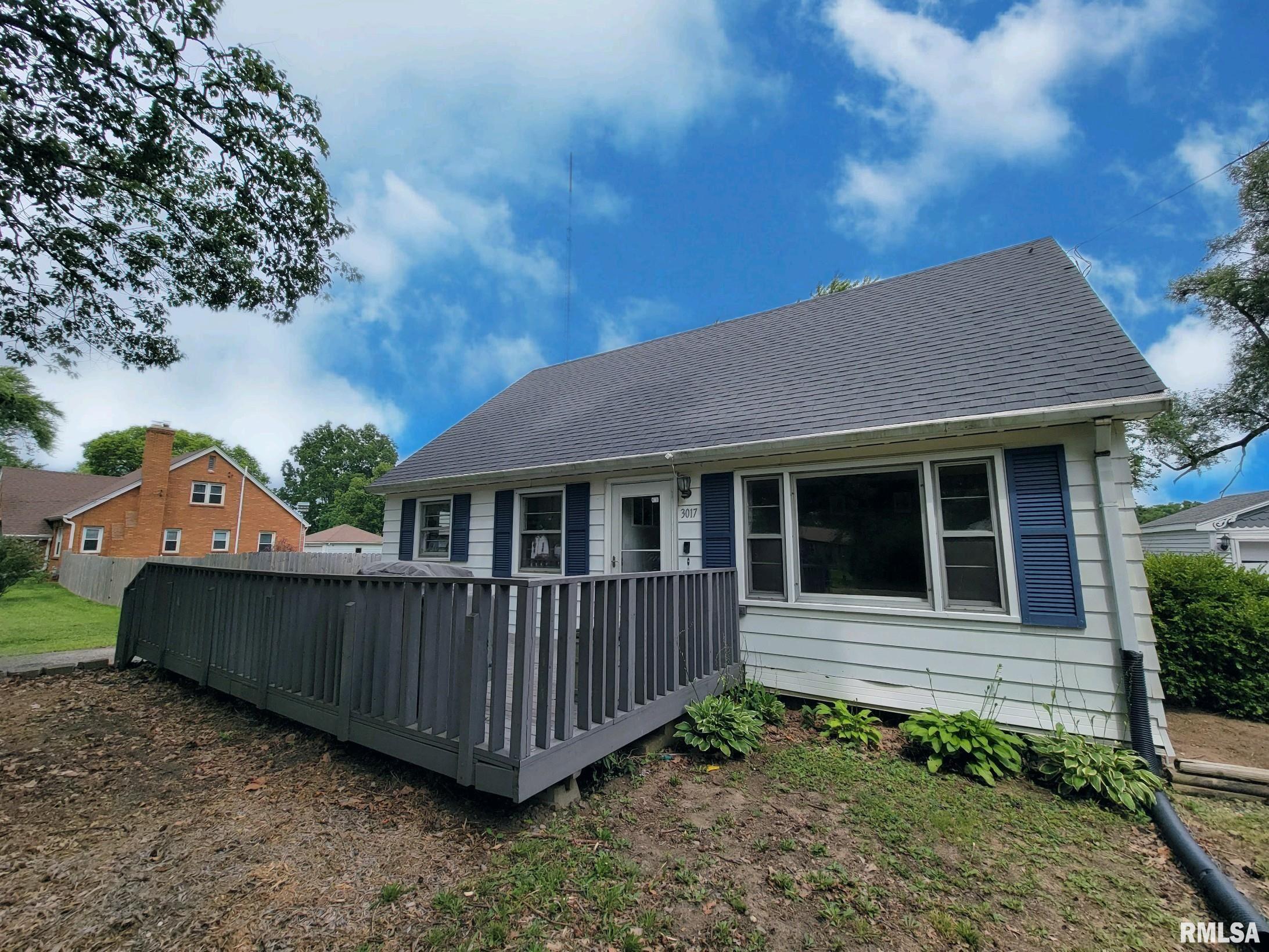 3017 Springfield Road East Peoria, IL 61611 - Photo 2 of 37 Gallery Image 2