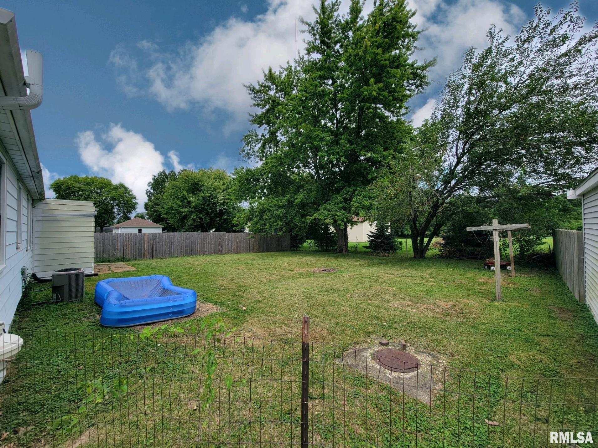 3017 Springfield Road East Peoria, IL 61611 - Photo 3 of 37 Gallery Image 3