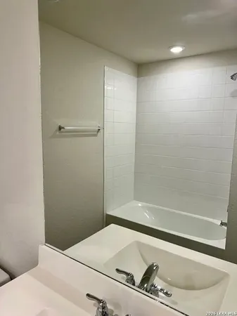$2,200 | 1721 James Street, New Braunfels, TX 78130