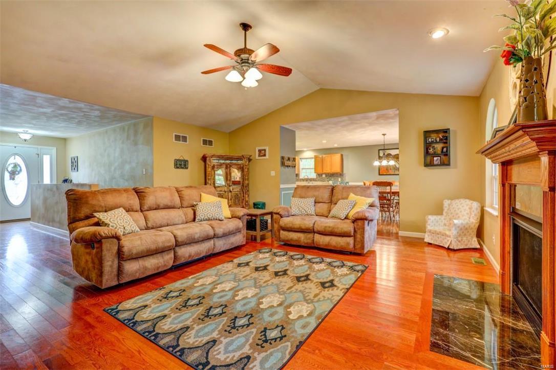 321 West Woodland Ridge Valmeyer, IL 62295 - Photo 11 of 41