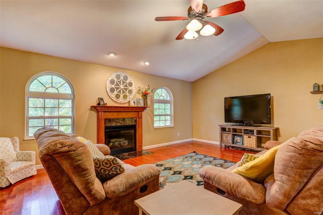 321 West Woodland Ridge Valmeyer, IL 62295 - Photo 13 of 41