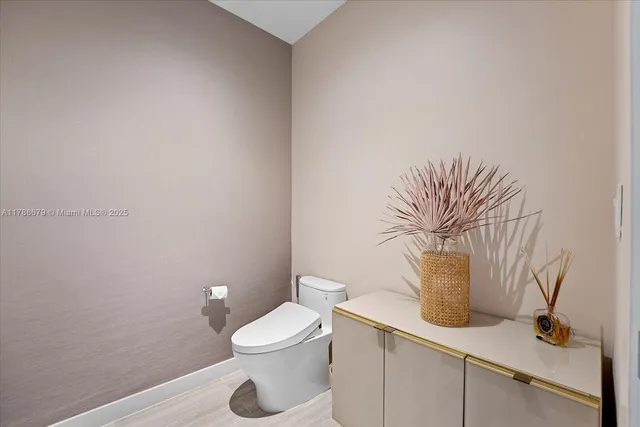 $2,450,000 | 4701 Meridian Avenue, Unit 316, Miami Beach, FL 33140