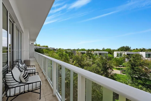 $2,450,000 | 4701 Meridian Avenue, Unit 316, Miami Beach, FL 33140