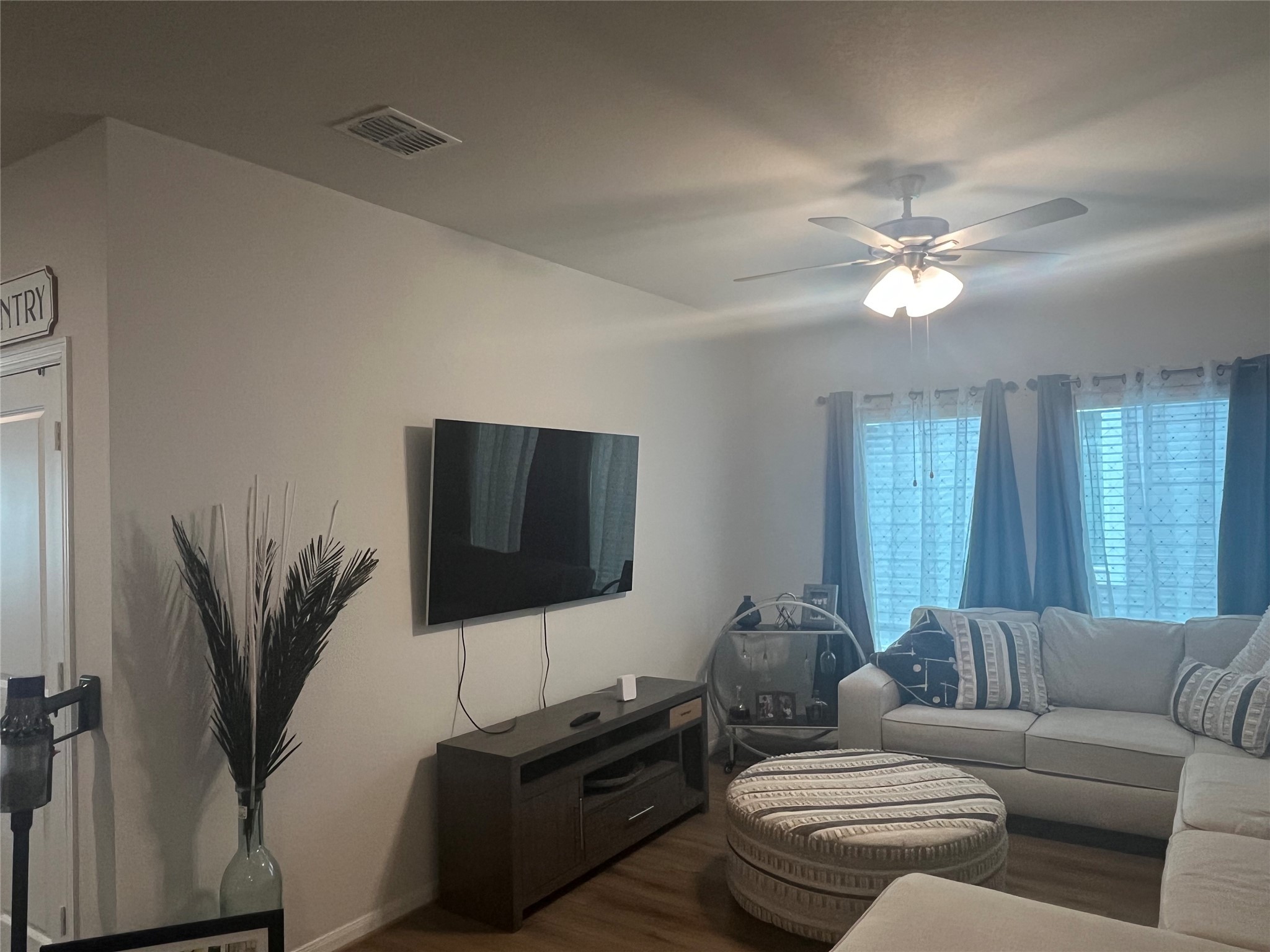 217 Lt. Rusty Jarrell, TX 76537 - Photo 12 of 28 a living room with furniture and a flat screen tv
