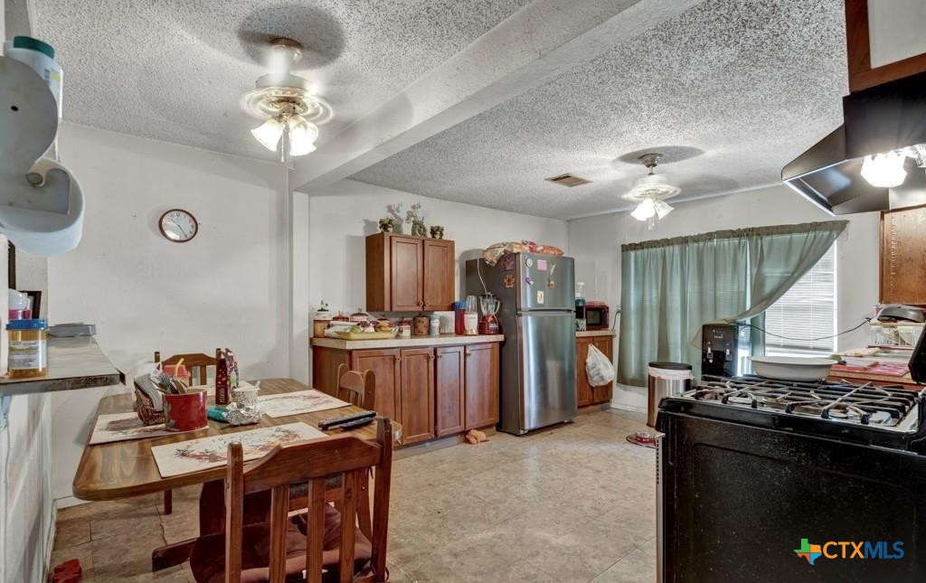 512 Valley Street San Marcos, TX 78666 - Photo 44 of 45 Open Floorplan