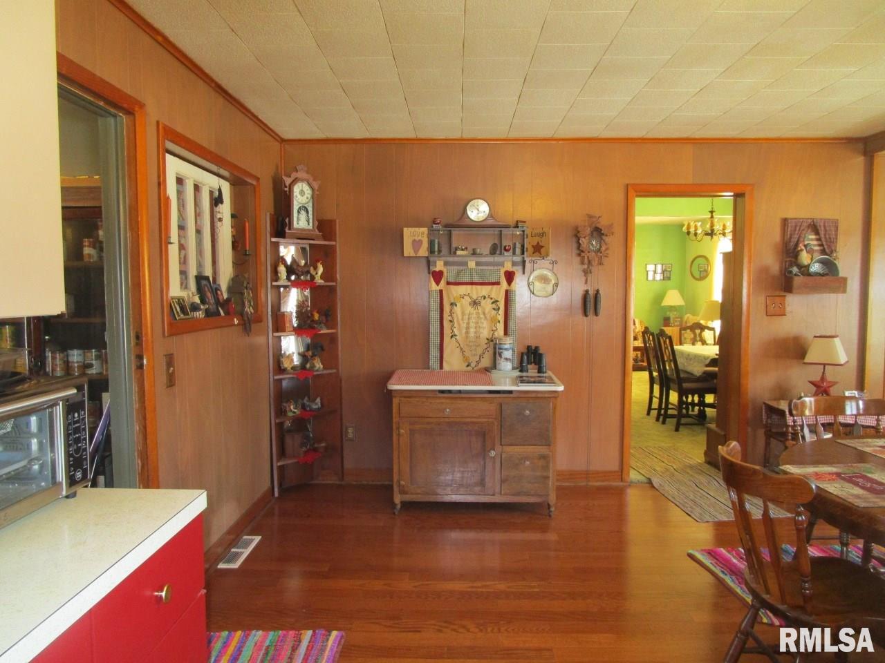 109 East 8th Street Canton, IL 61520 - Photo 20 of 50