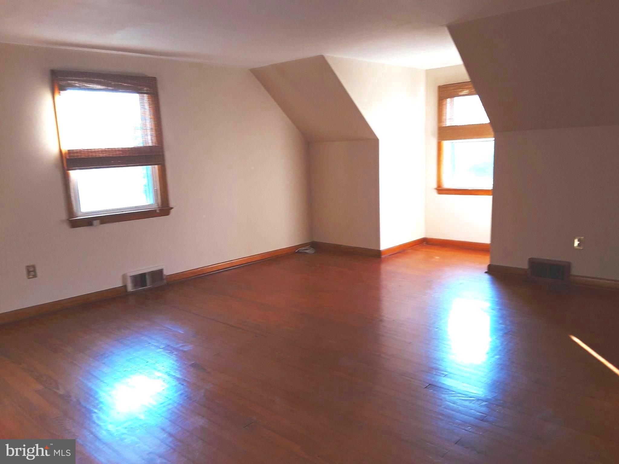 18333 College Road Hagerstown, MD 21740 - Photo 13 of 18 2nd Level Bedroom #1 w/ Hardwood Floors