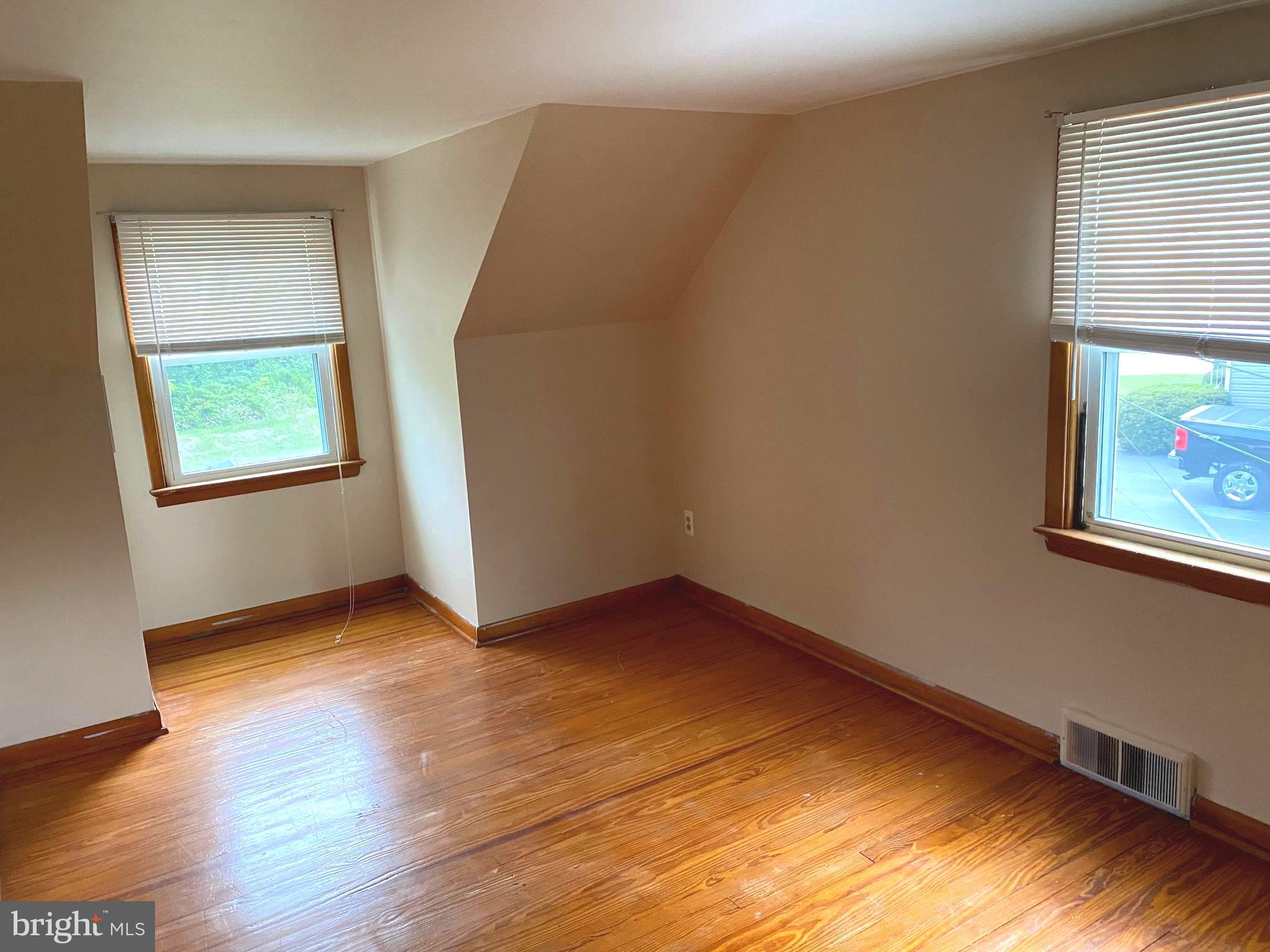 18333 College Road Hagerstown, MD 21740 - Photo 14 of 18 2nd Level Bedroom #2 w/ Hardwood Floors