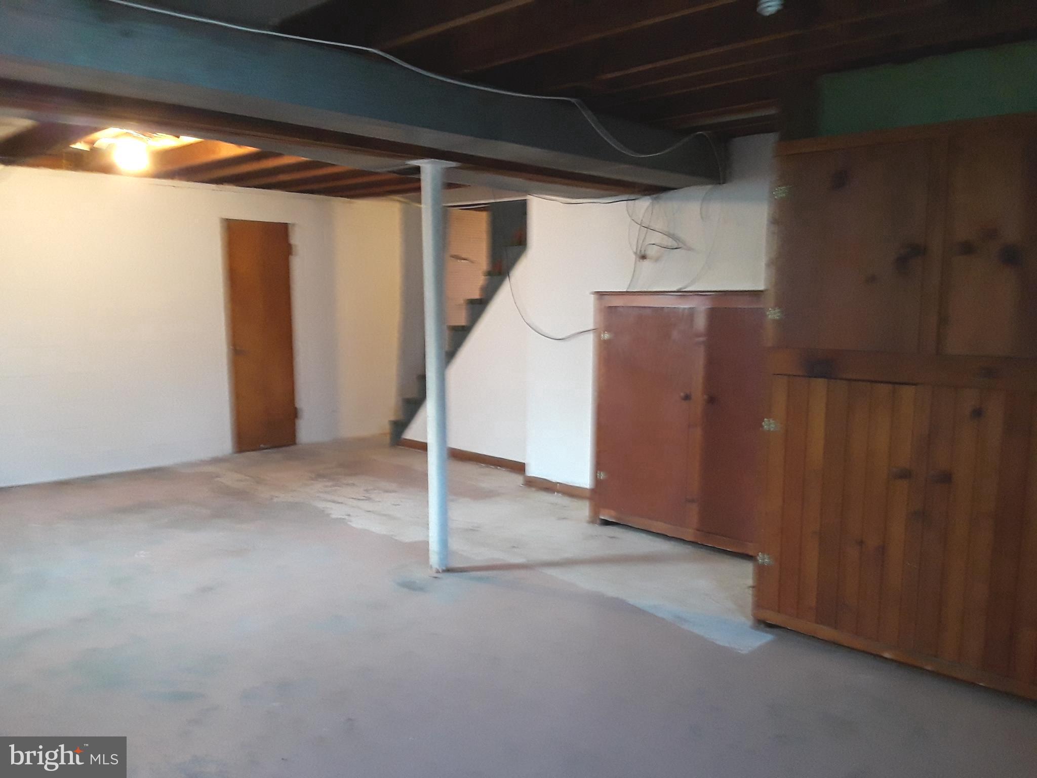 18333 College Road Hagerstown, MD 21740 - Photo 17 of 18 Basement has built-in storage