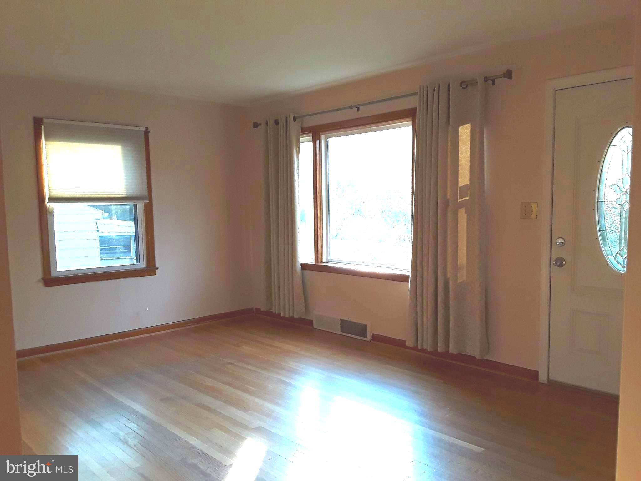 18333 College Road Hagerstown, MD 21740 - Photo 6 of 18 Living Room with Hardwood Floors
