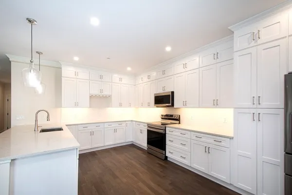 $950,000 | 2 Proprietors Drive, Unit 26, Marshfield, MA 02050